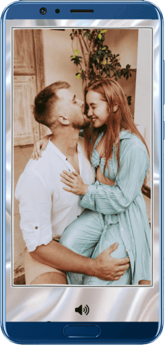 Сайт-приглашение на свадьбу на экране смартфона